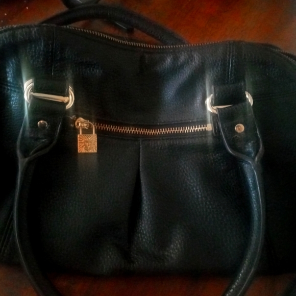 Anne Klein - Picture 5 of 13